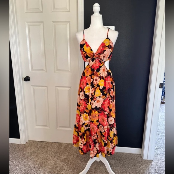 Dress Forum Dresses & Skirts - Dress Forum Los Angeles Floral Tiered Cut Out Midi/Maxi Dress 
size Large